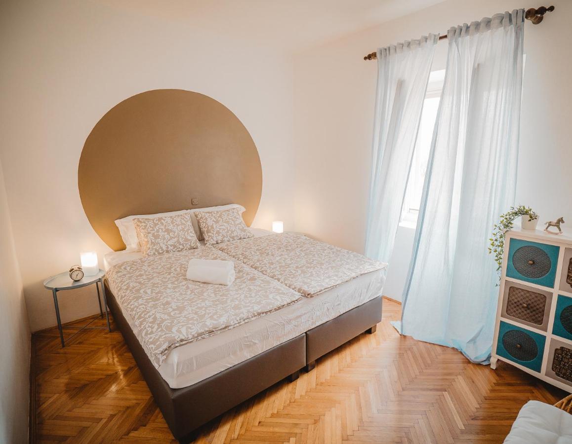 Villa Cosy Family Friendly House Zara Esterno foto