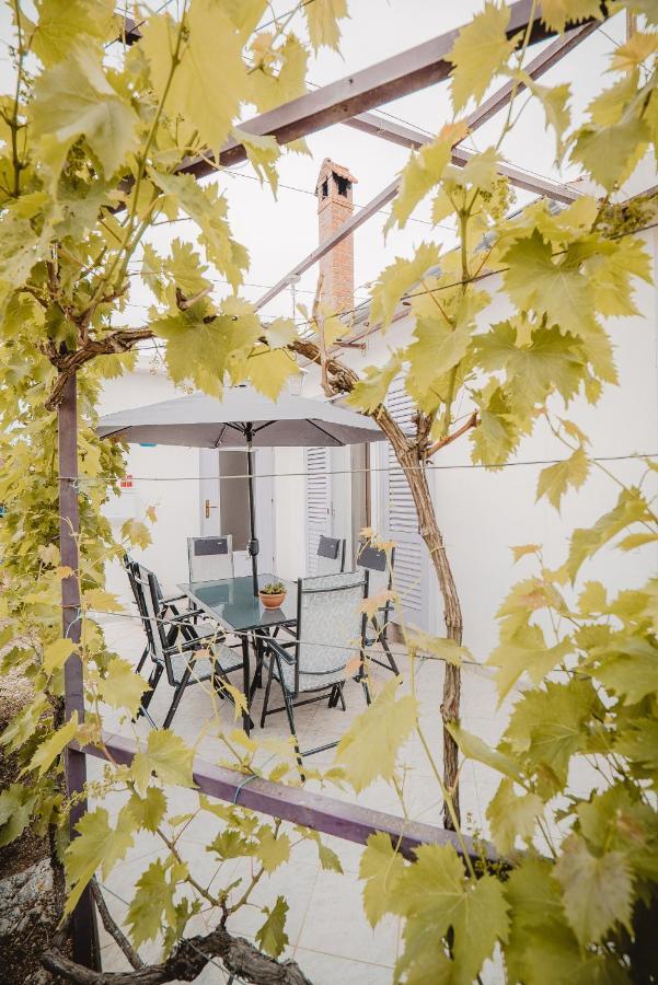 Villa Cosy Family Friendly House Zara Esterno foto