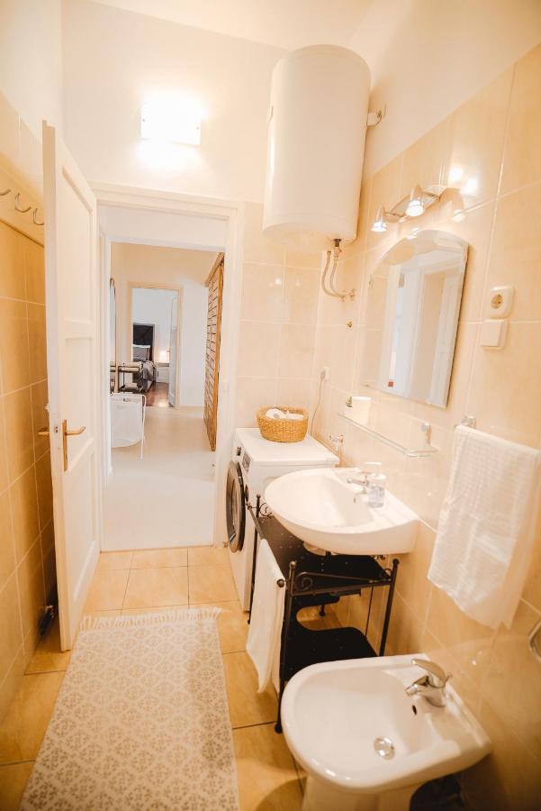 Villa Cosy Family Friendly House Zara Esterno foto
