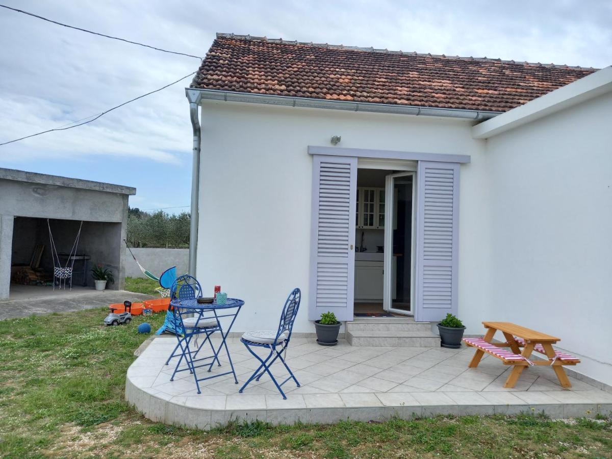 Villa Cosy Family Friendly House Zara Esterno foto